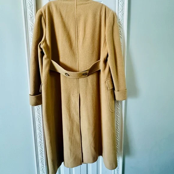 Brooks Brothers Men's Peak Lapel Coat, Men's size 40 S, Vintage, 100% Camel Hair - Picture 2 of 7